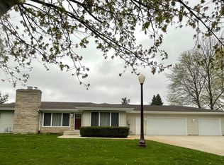 121 Country Club Dr, La Porte, IN