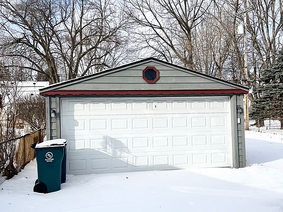 2nd image of 421 N Edgeworth Ave