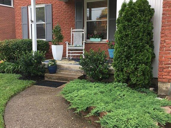 2nd image of 1833 Kingsway Ct