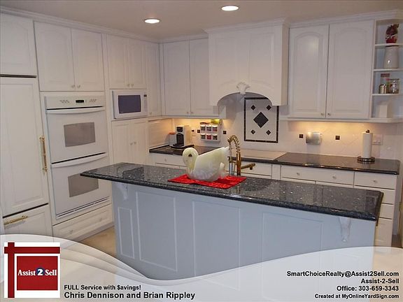Granite with Under Cabinet Lighting