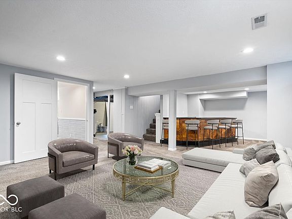 5th image of 5884 Kingsley Dr