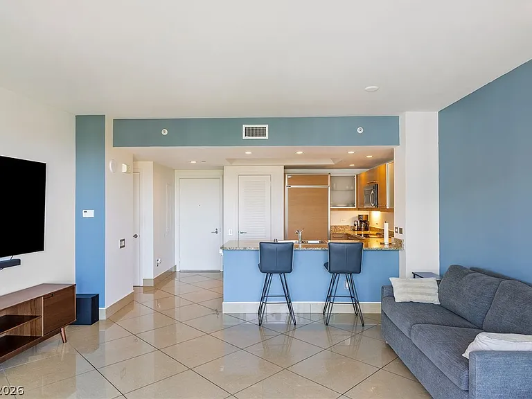 322 Karen Ave #1106 — Photo 3