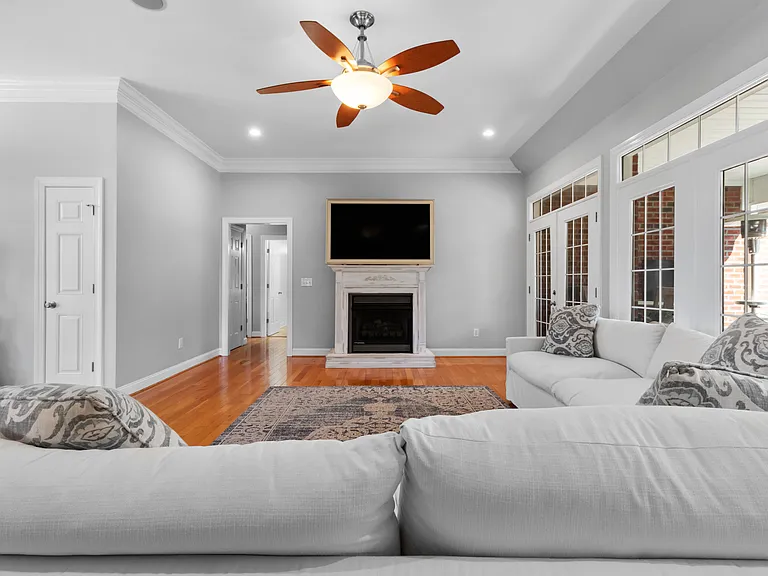 103 Arabian Cir — Photo 10