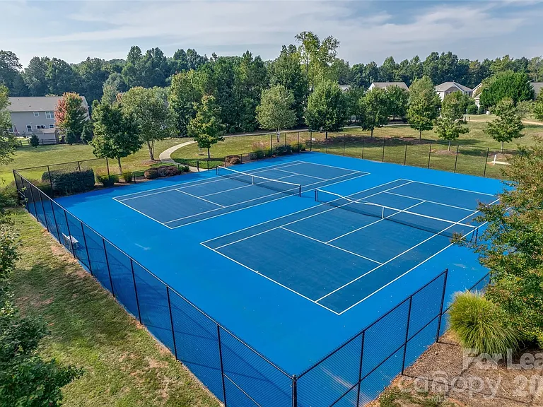 1668 Beleek Ridge Ln — Photo 37