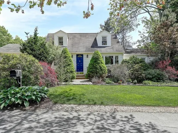 84 Rosedale Rd, Warwick, RI 02818