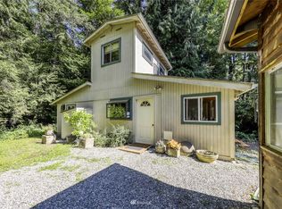 9137 NE Clare Ln, Indianola, WA 98342