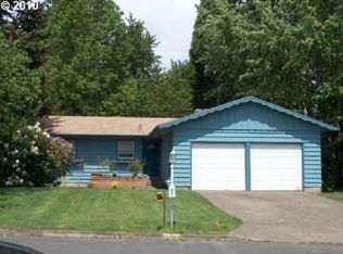 16441 NE Holladay St, Portland, OR 97230