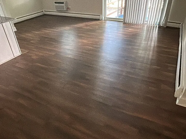 Pembroke Apartments — Photo 15