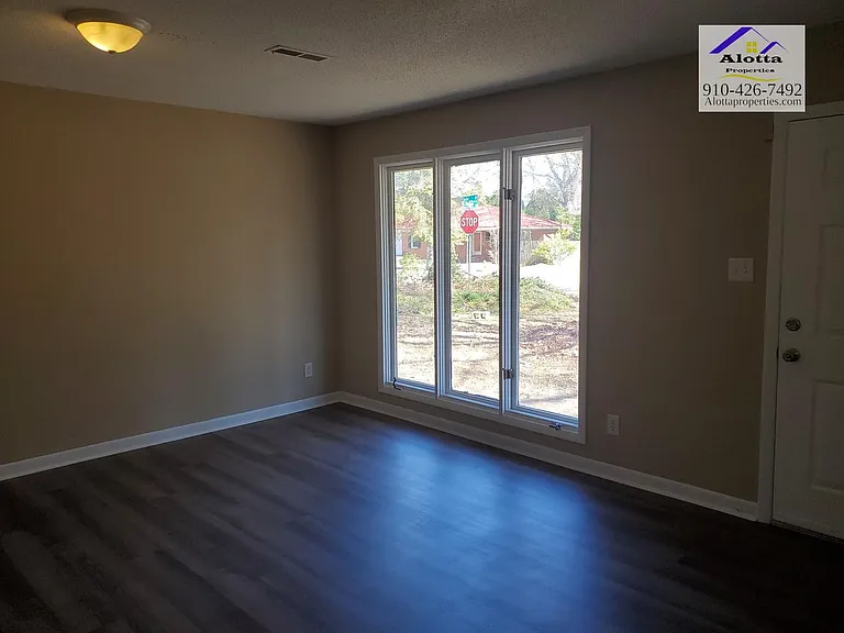 300 Rodie Ave — Photo 14