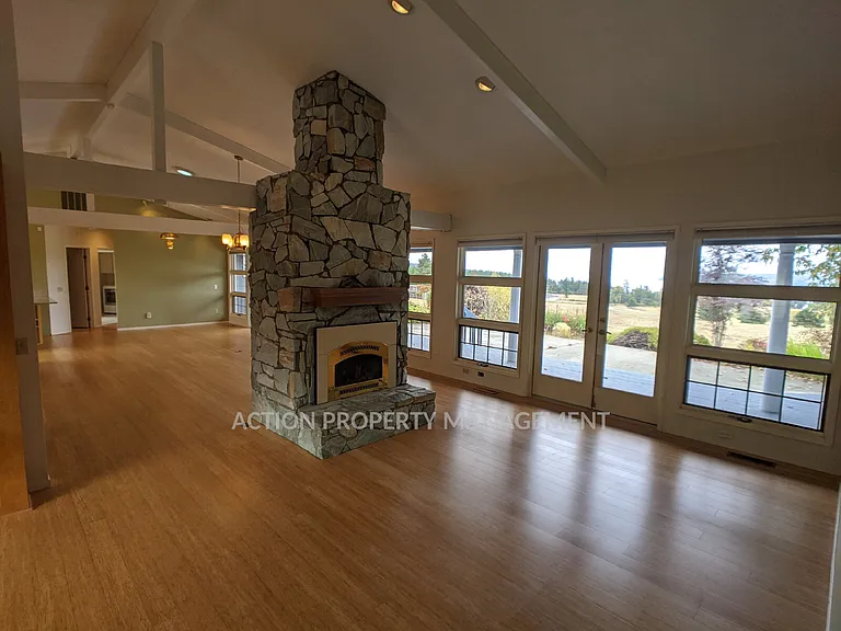 251 Old Schoolhouse Rd — Photo 29