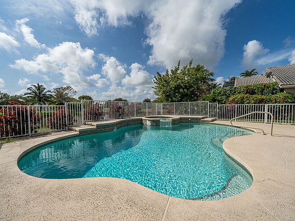 4th image of 3633 Old Lighthouse Cir