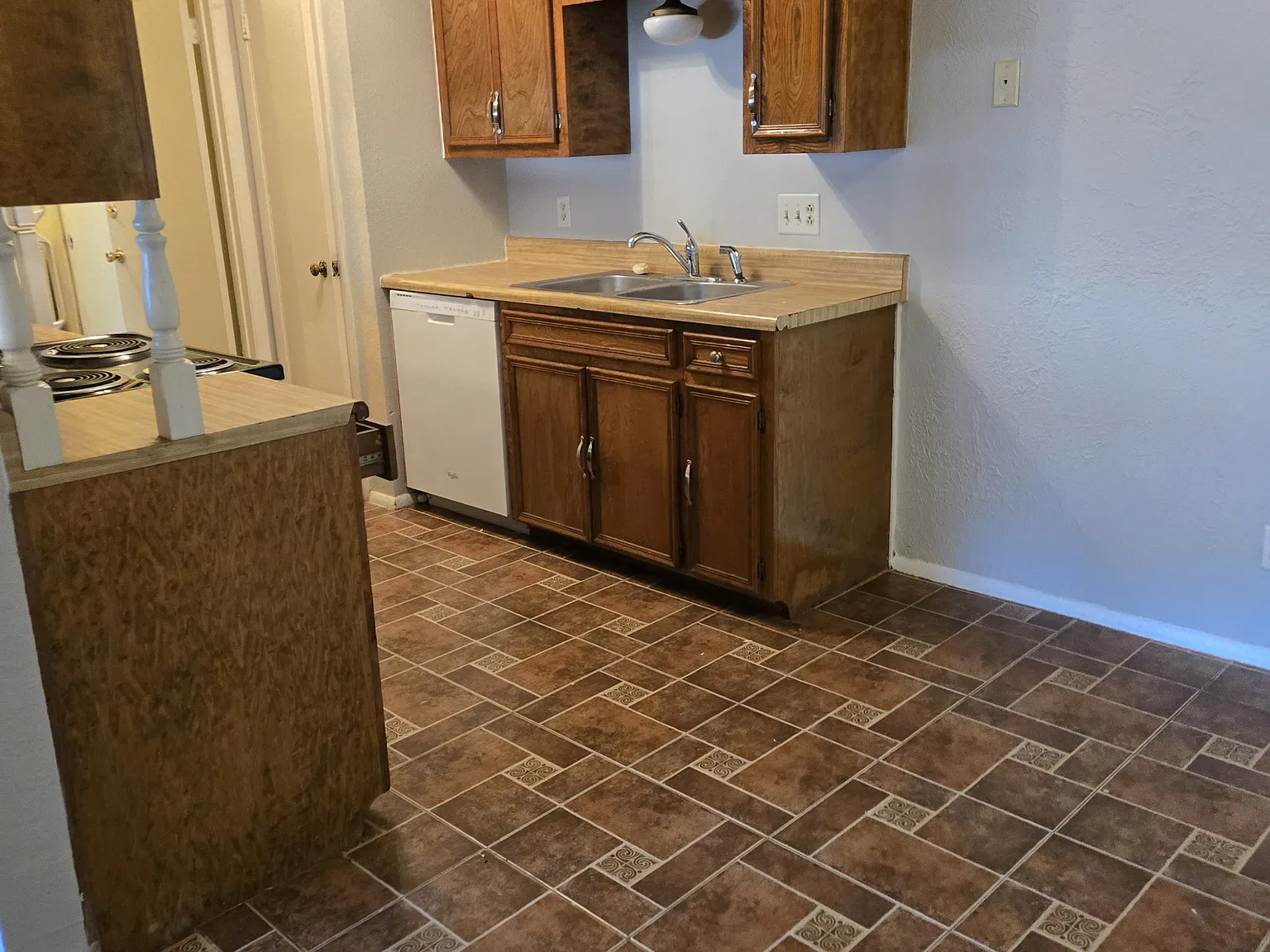 3 bed, 1324 sqft, $1,750 — Photo 4