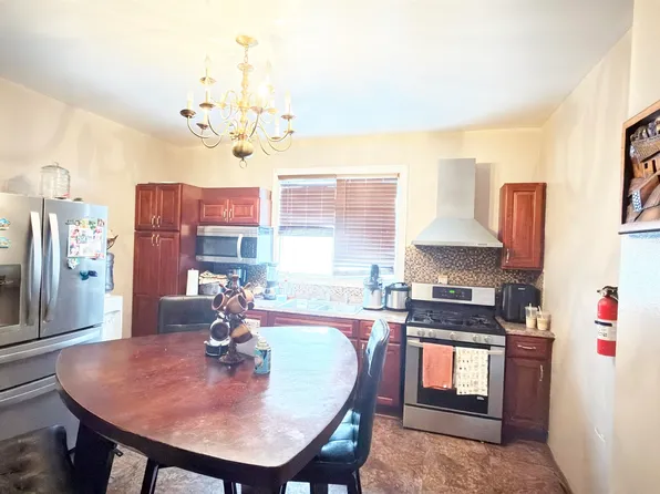 1809 43rd Street image 5 of 27