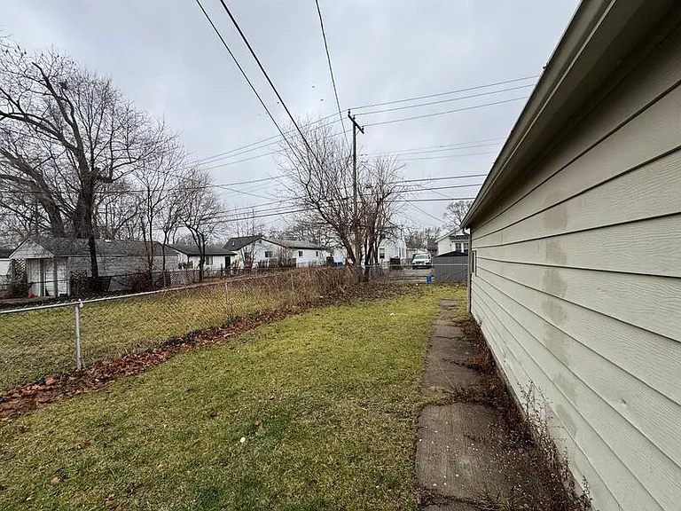 8693 Paige Ave — Photo 14