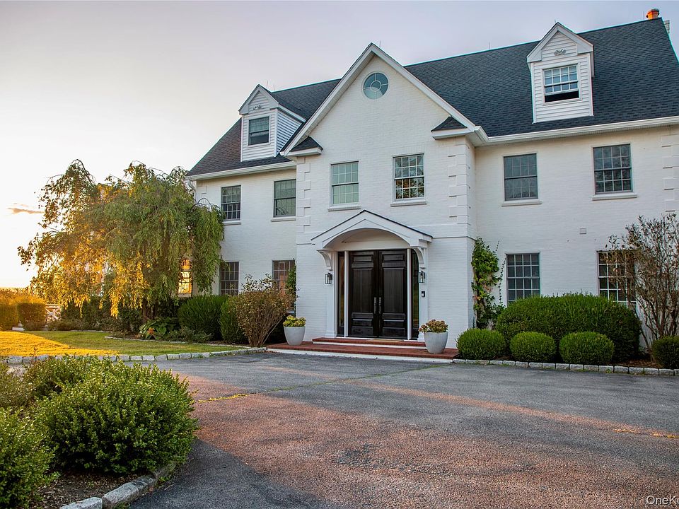 1st image of 20 Orchard Hill Drive