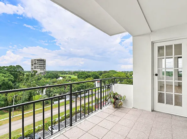 1500 Presidential Way #704, West Palm Beach, FL 33401
