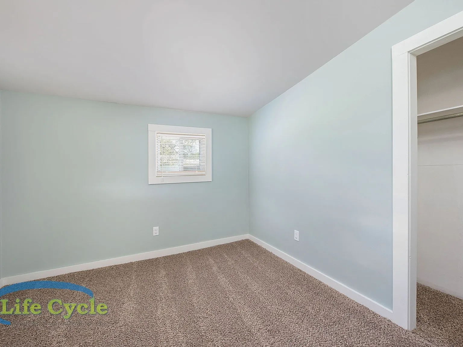 1314 Beechwood Street Northeast (Lea) - — Photo 2