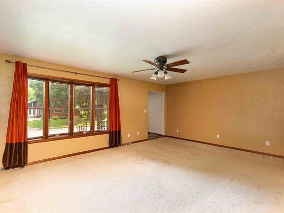 4th image of 3608 25th Ave