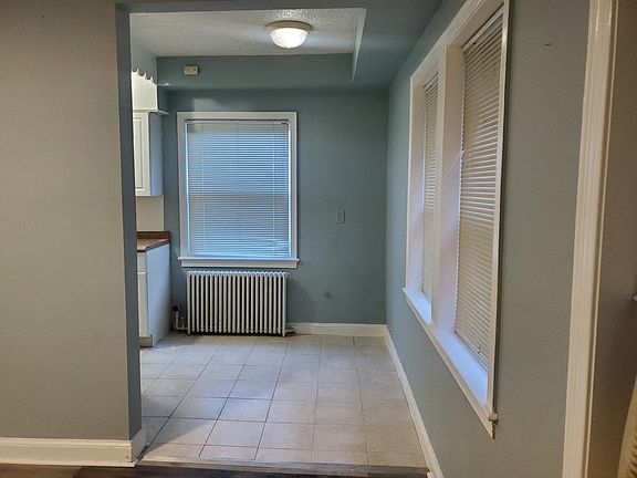 2nd image of 4511 Avondale St APT 101