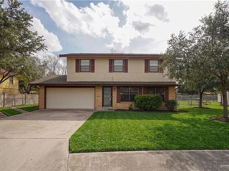 204 E Gomez Dr — Photo 1