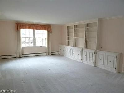 3rd image of 15201 S Deep Wood Ln