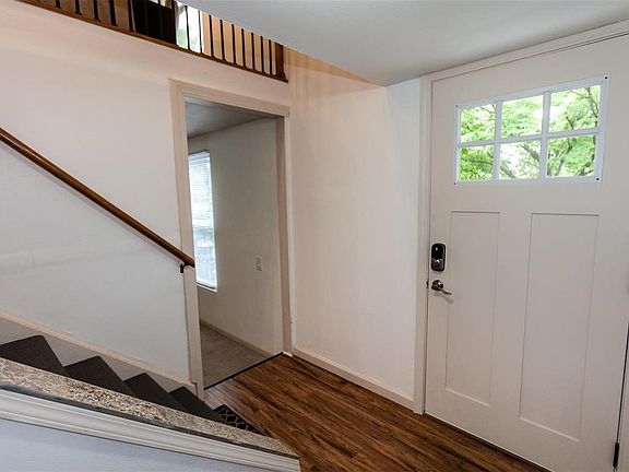3rd image of 12718 Glenette Dr