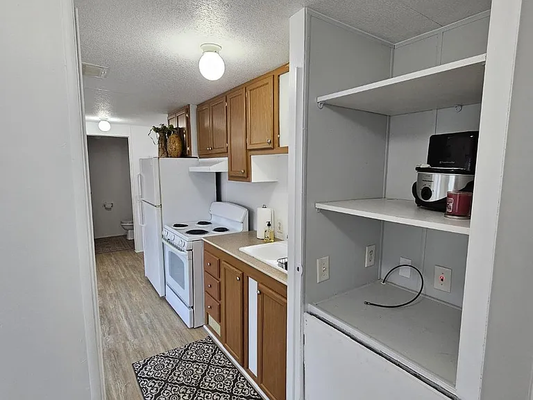201 Rocky Ave — Photo 21
