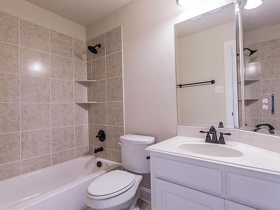 5th image of 1023 River Rock Way