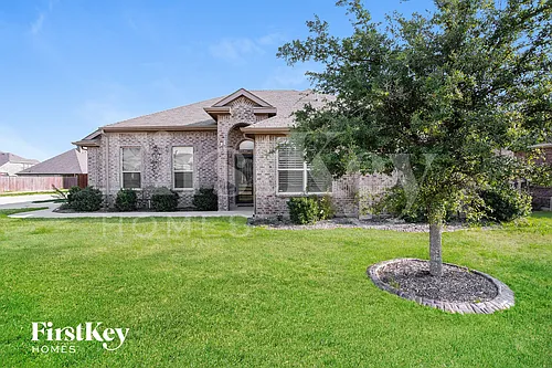 1629 Signature Dr Photo 1