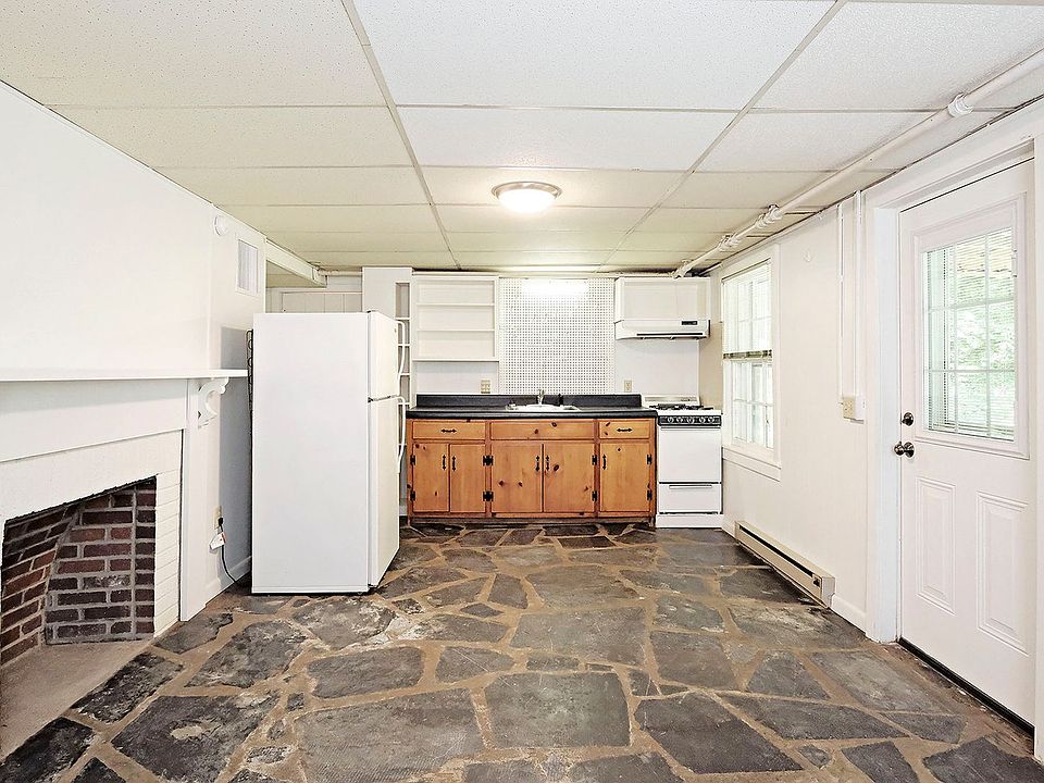 1st image of 2704 Eton Rd #B