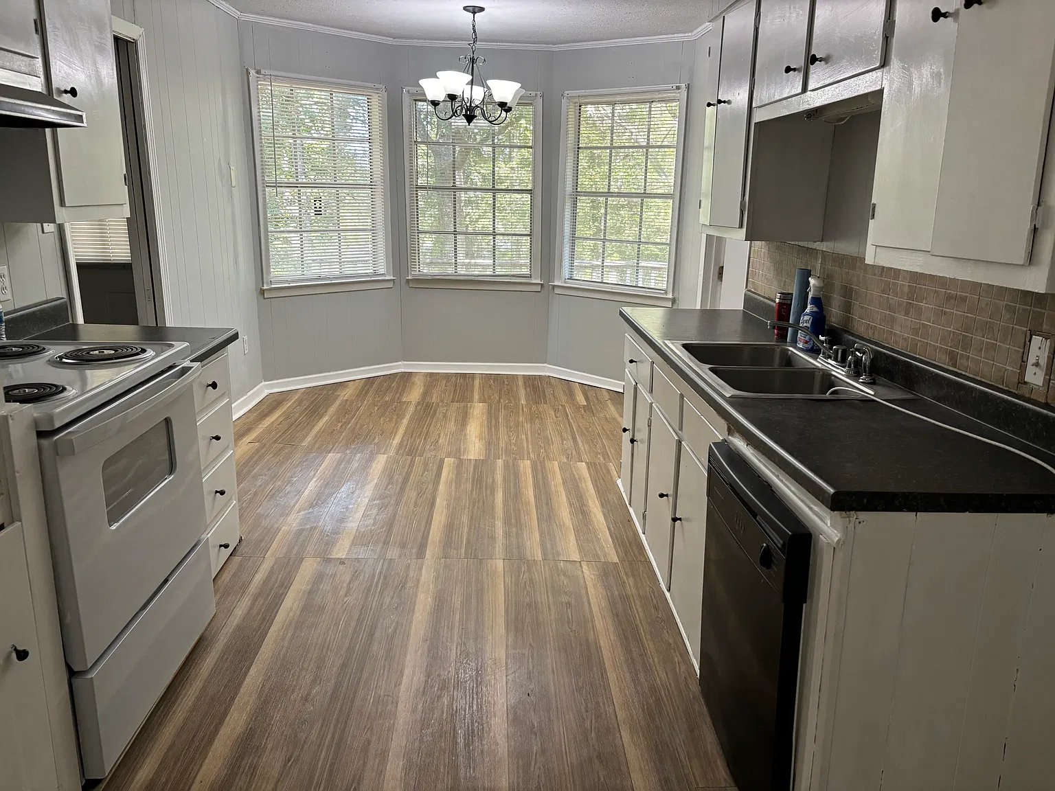 3 bed, $1,750 — Photo 1