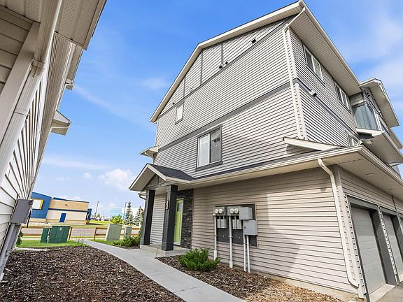 3rd image of 50 McLaughlin Dr #65