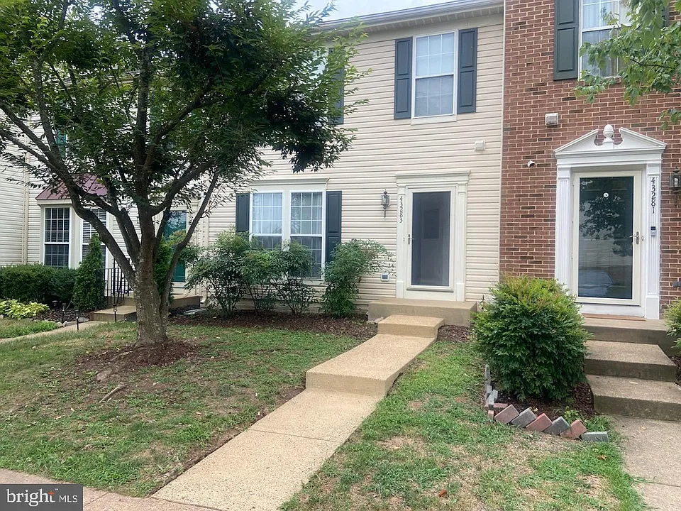 43283 Chokeberry Sq
