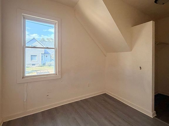 5th image of 210 Doty St #210