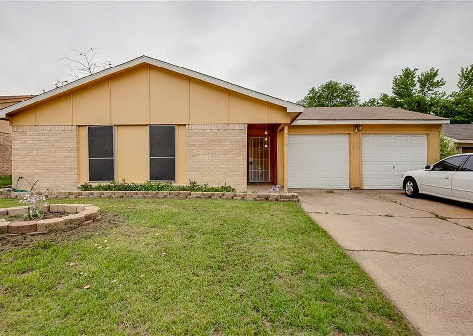 1st image of 2502 Jo Lyn Ln