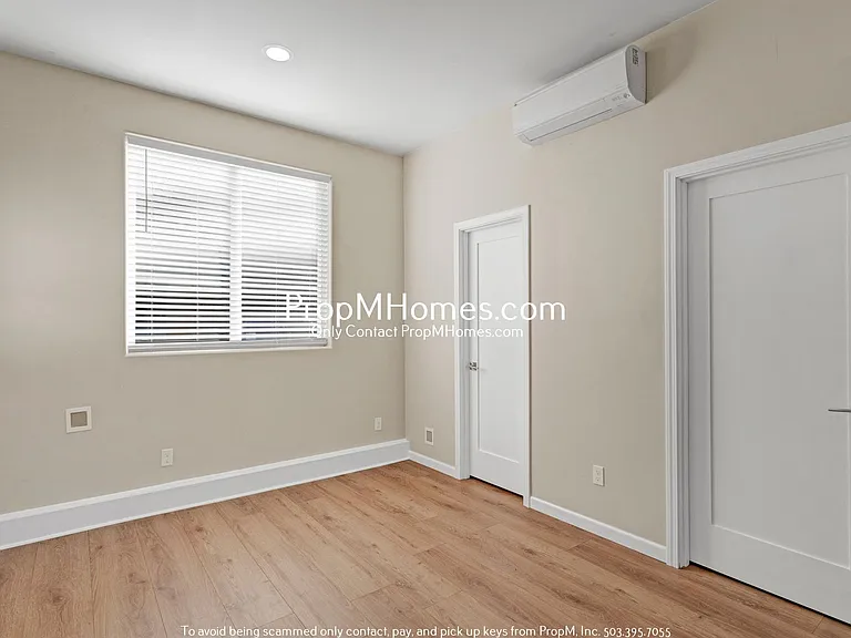 9597 SE Crystal View Dr #B — Photo 3