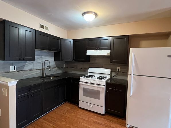 7916 Cottage St Floor 2