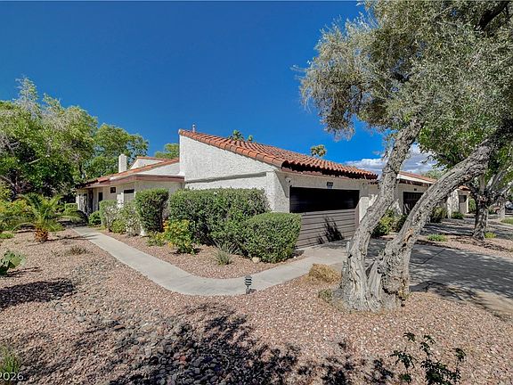 3rd image of 2620 San Lago Ct