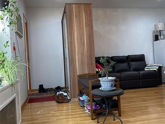 4th image of 2021 E 34th St