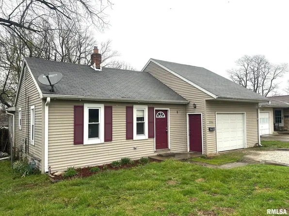 2006 Cedar St, Jacksonville, IL 62650