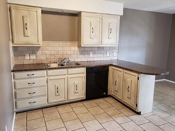 4th image of 5109 W Illinois Ave
