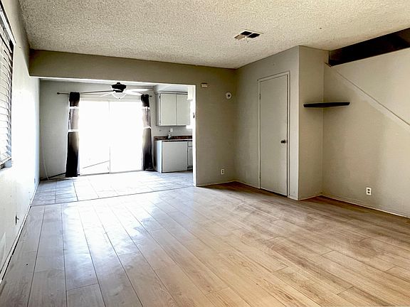 2nd image of 16118 S Ainsworth St APT 4