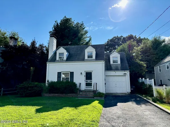 7 River Ln, Cos Cob, CT 06807
