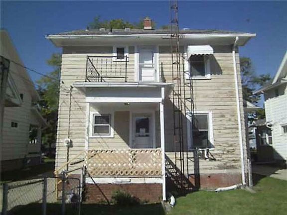 2nd image of 841 Ogden Ave