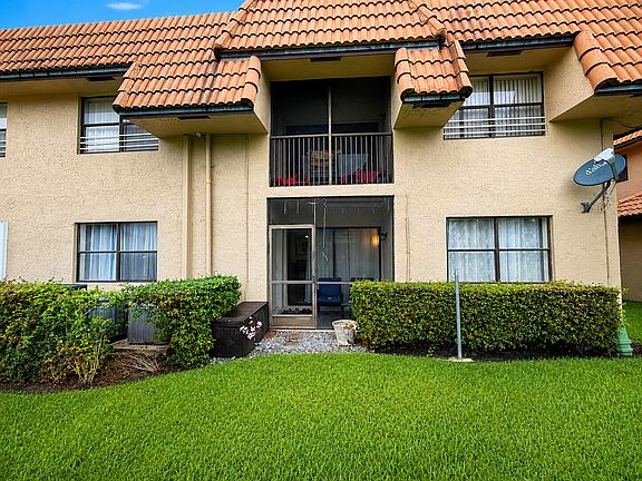 2nd image of 10730 ROYAL PALM Boulevard #4-3