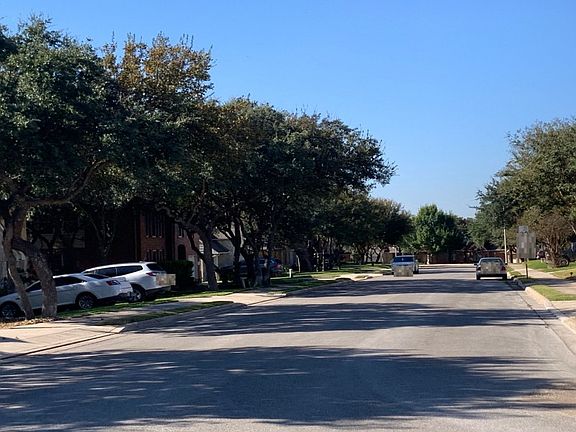 4th image of 417 Frank Baum Dr