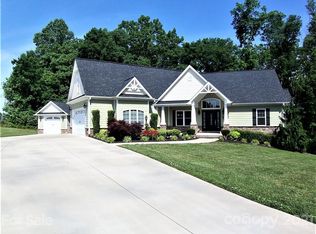 1389 Redmon Ct, Newton, NC 28658