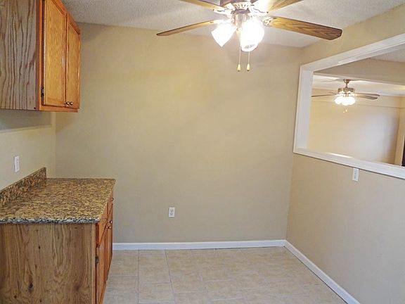 4th image of 4920 Nighthart St