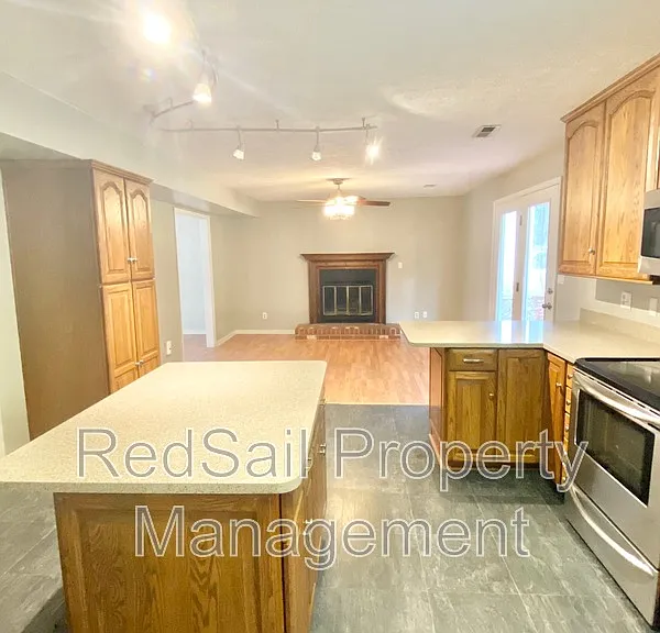 443 Sonora Dr — Photo 11
