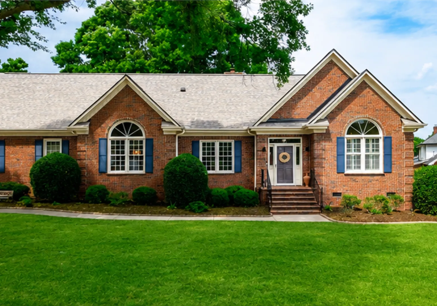 Beautiful Home in the Heart of Greenville — Photo 1